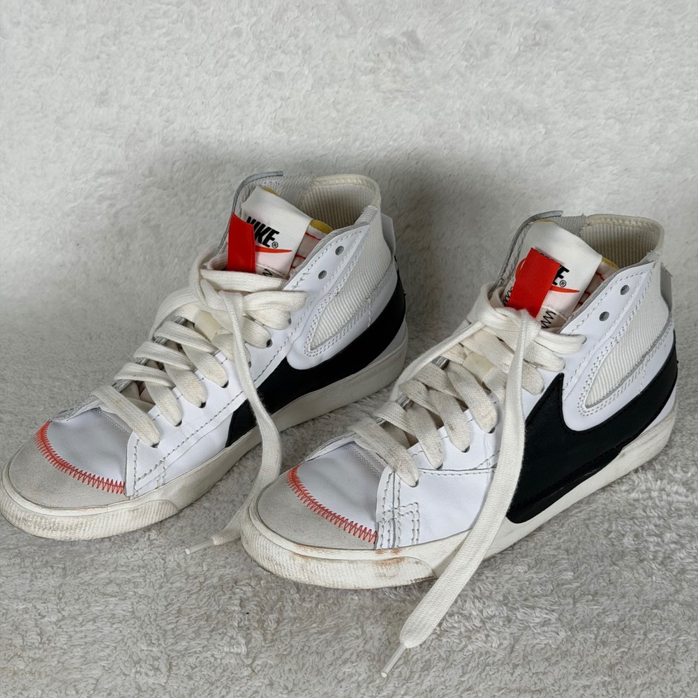 Nike Blazer Mid 77 Jumbo Mens Size 10 White Black DD3111-100 High Top Sneakers